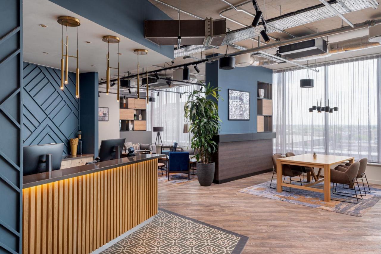 Residence Inn By Marriott Slough Bagian luar foto