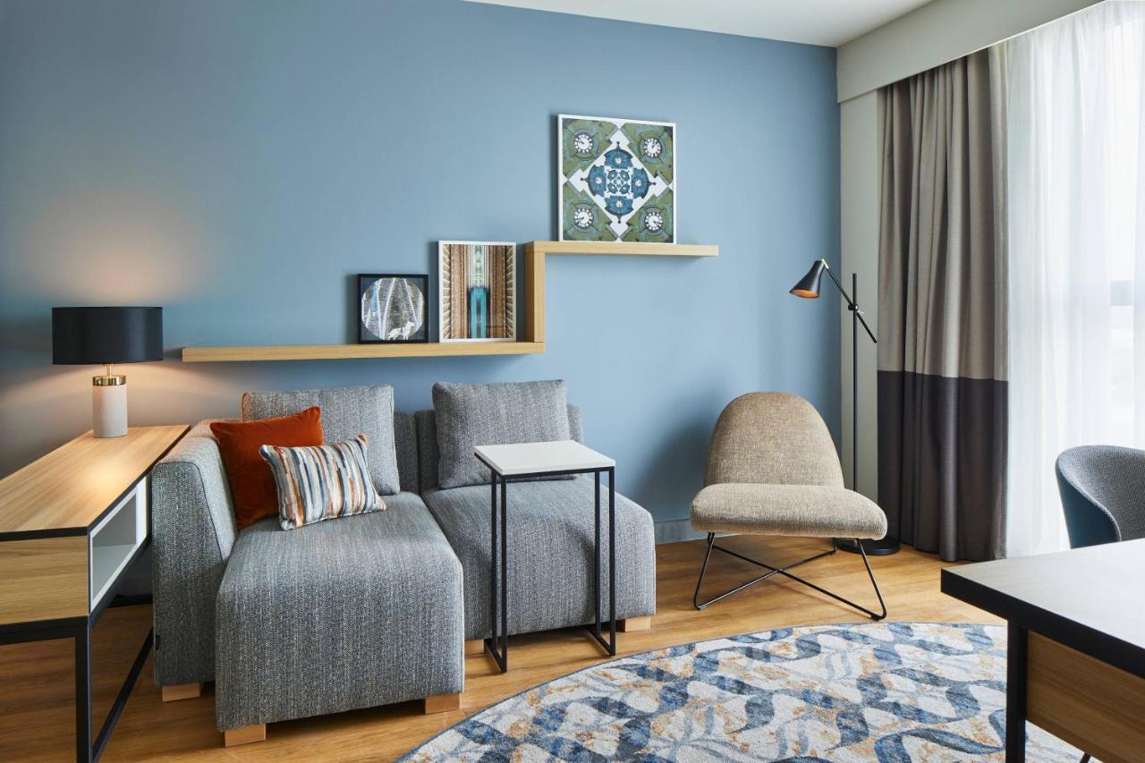 Residence Inn By Marriott Slough Bagian luar foto